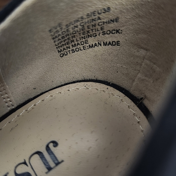 JustFab Black Stiletto Pumps Size US 7.5 Ornate Gold Sculptural  Floral Heels - Picture 14 of 16